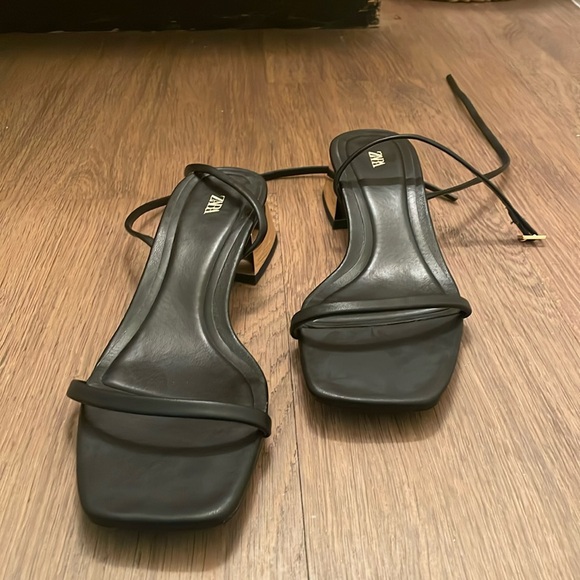 Zara black with gold heel square toe sandals - Picture 2 of 3